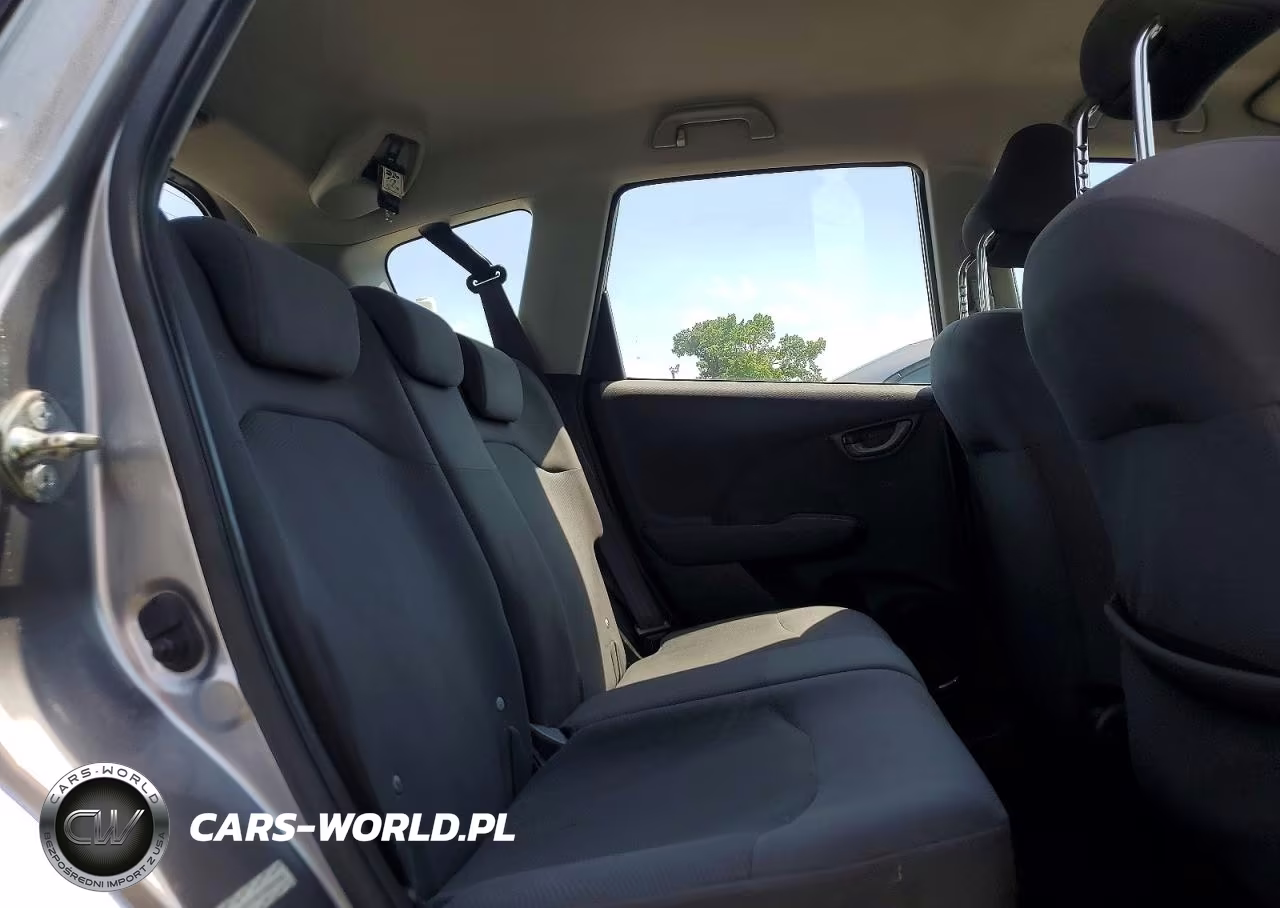 2009 Honda Fit VIN:JHMGE882X9S006568 - 10