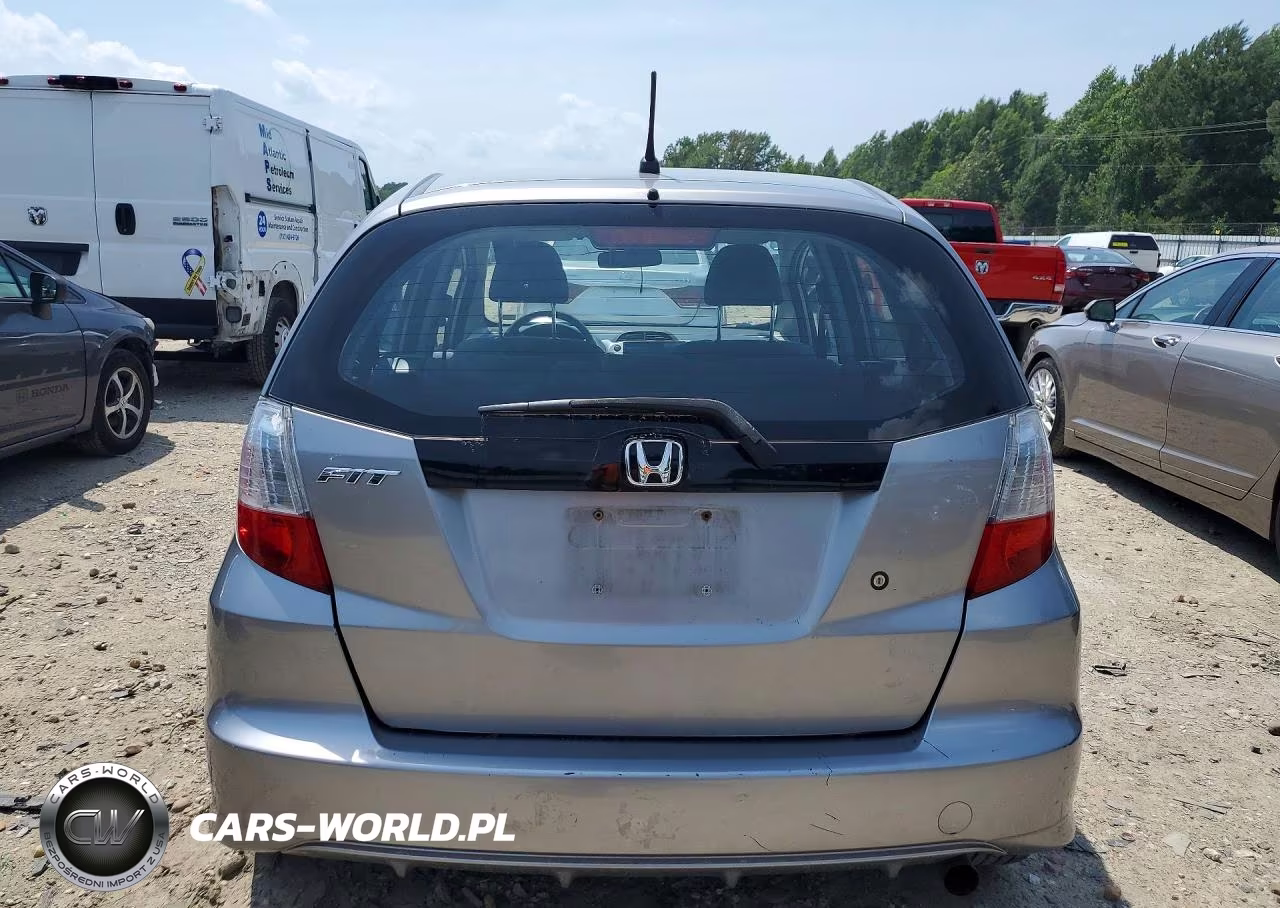 2009 Honda Fit VIN:JHMGE882X9S006568 - 6