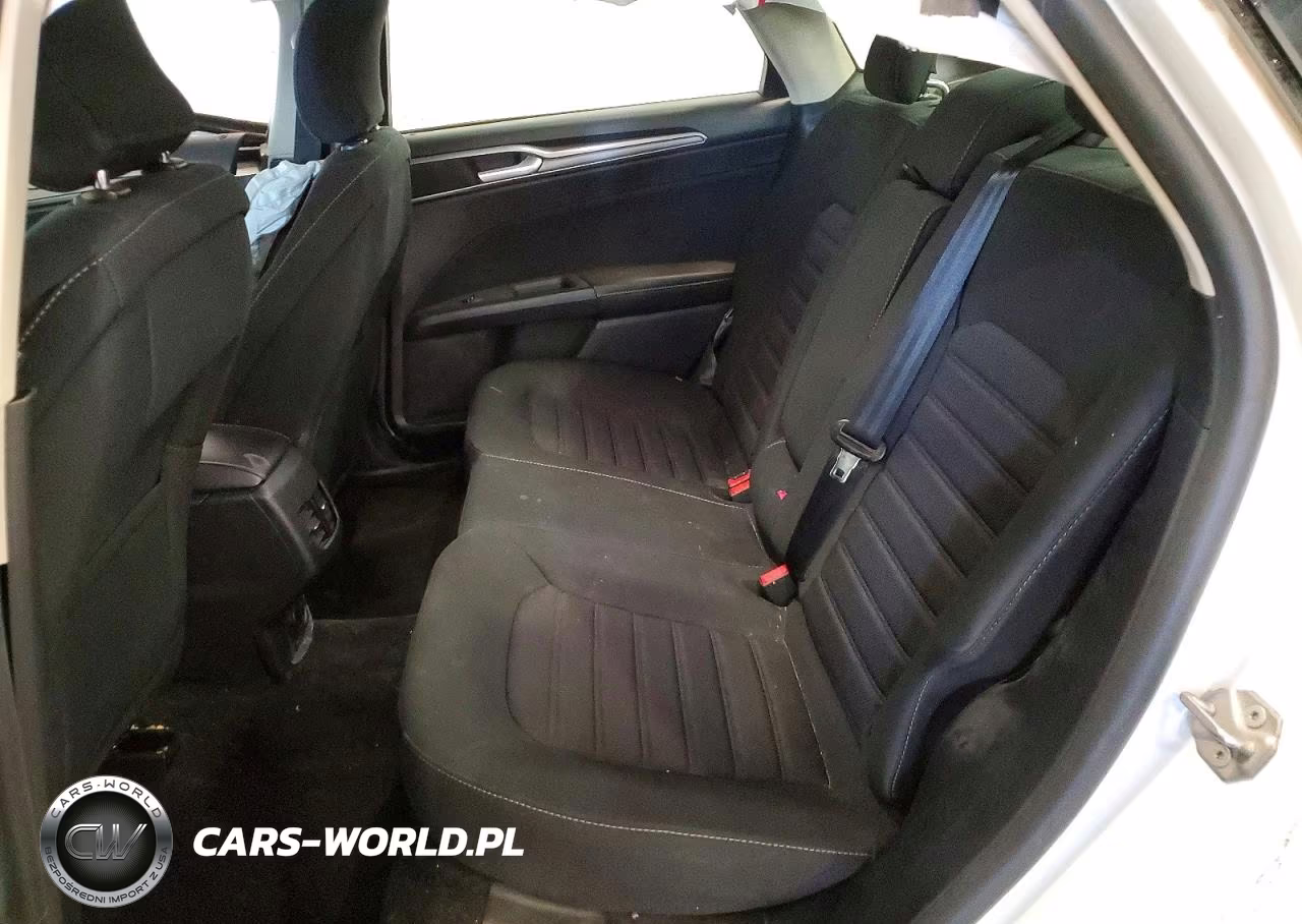 2019 Ford Fusion Se VIN:3FA6P0HD0KR251557 - 10