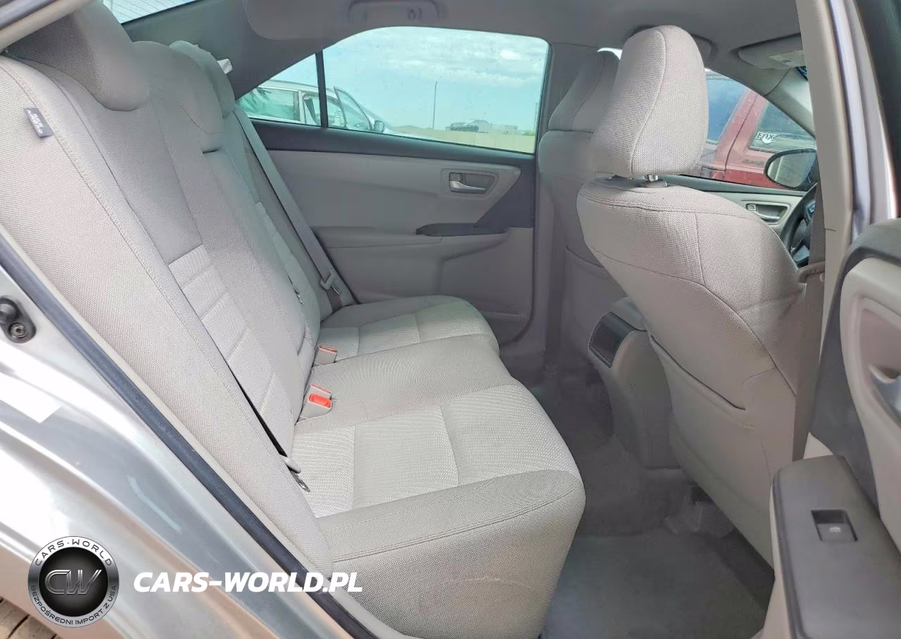 2017 Toyota Camry Le VIN:4T1BF1FK2HU688072 - 10