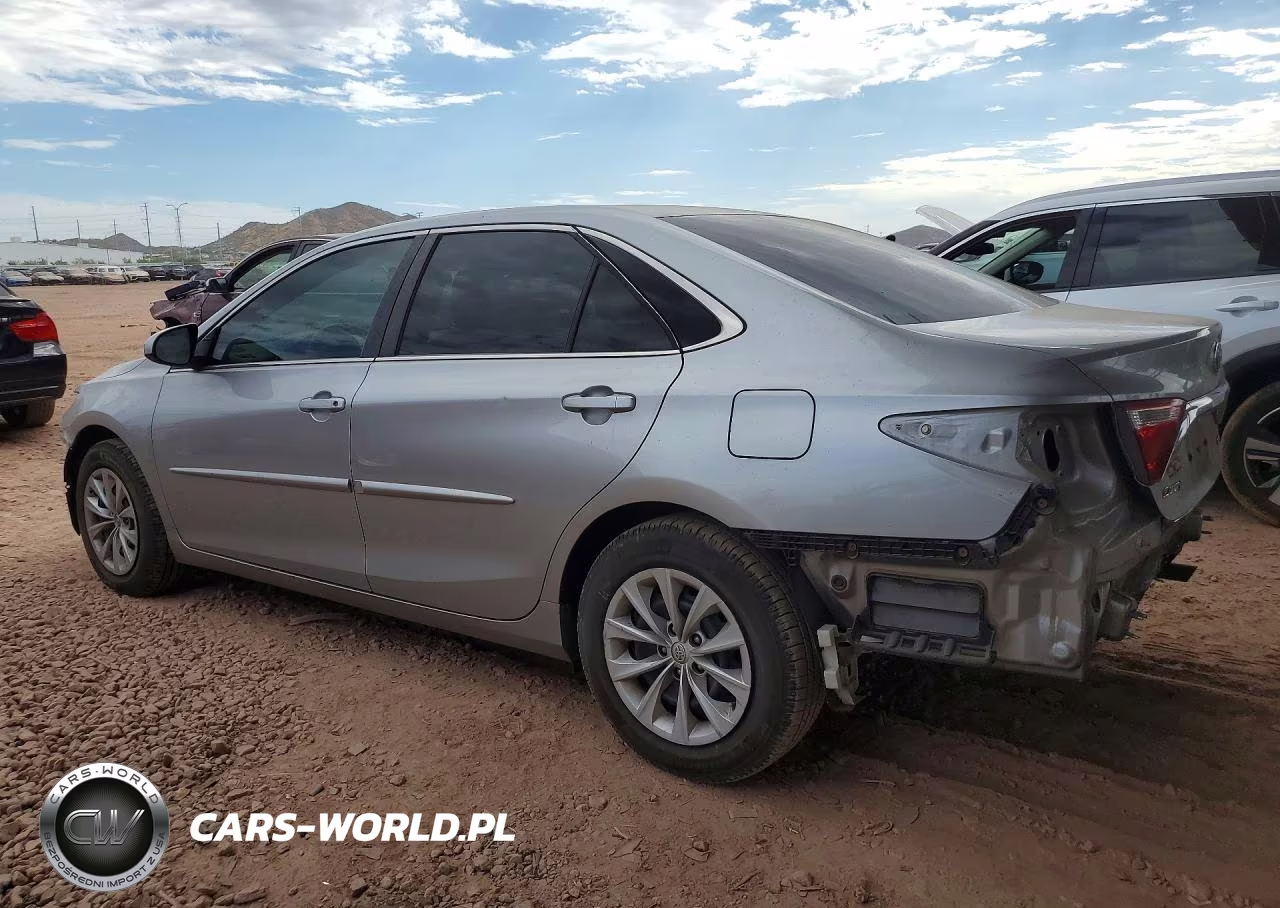 2017 Toyota Camry Le VIN:4T1BF1FK2HU688072 - 2
