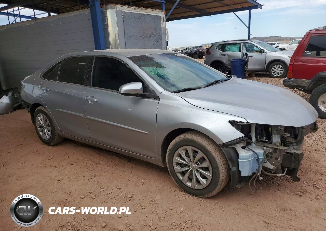 2017 Toyota Camry Le VIN:4T1BF1FK2HU688072 - 4