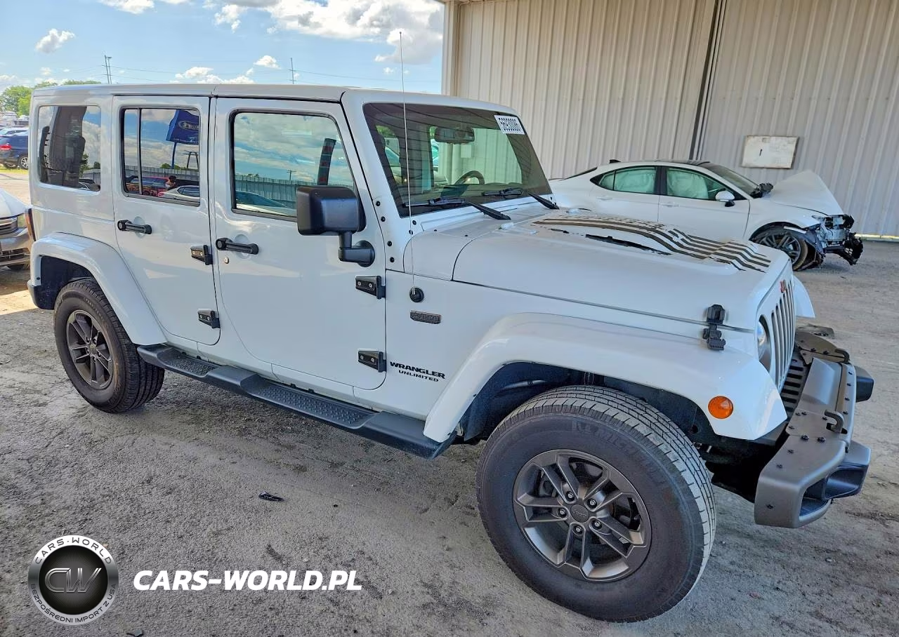 2017 Jeep Wrangler Unlimited Sahara VIN:1C4BJWEG6HL532961 - 4