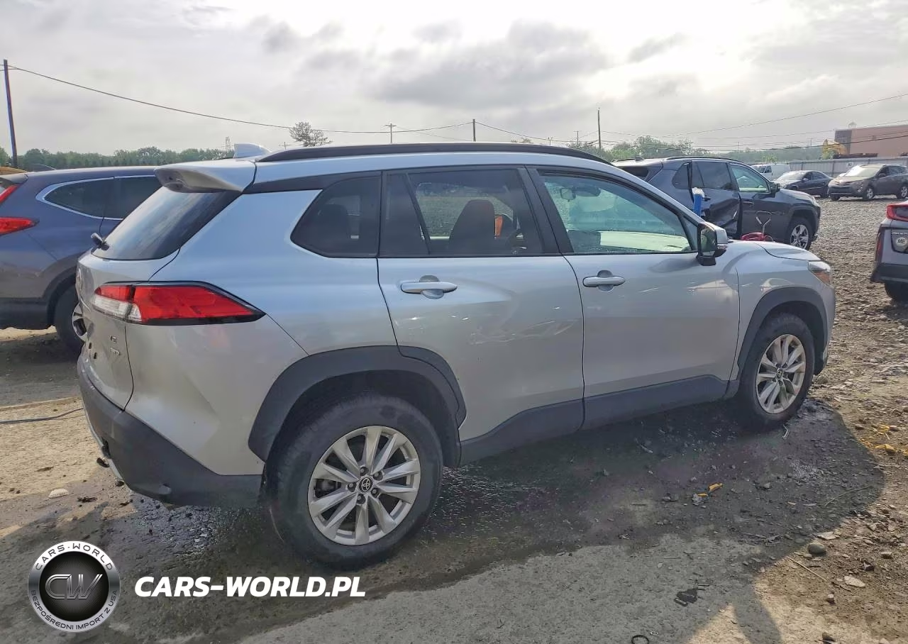 2023 Toyota Corolla Cross Le VIN:7MUBAABGXPV079129 - 3