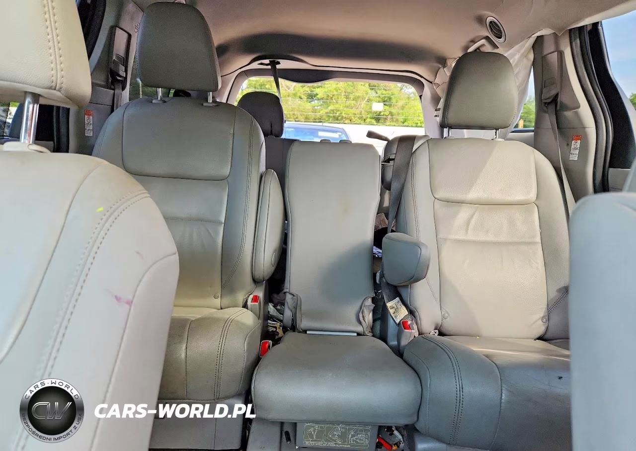 2020 Toyota Sienna Xle 8-Passenger VIN:5TDYZ3DC5LS050070 - 10