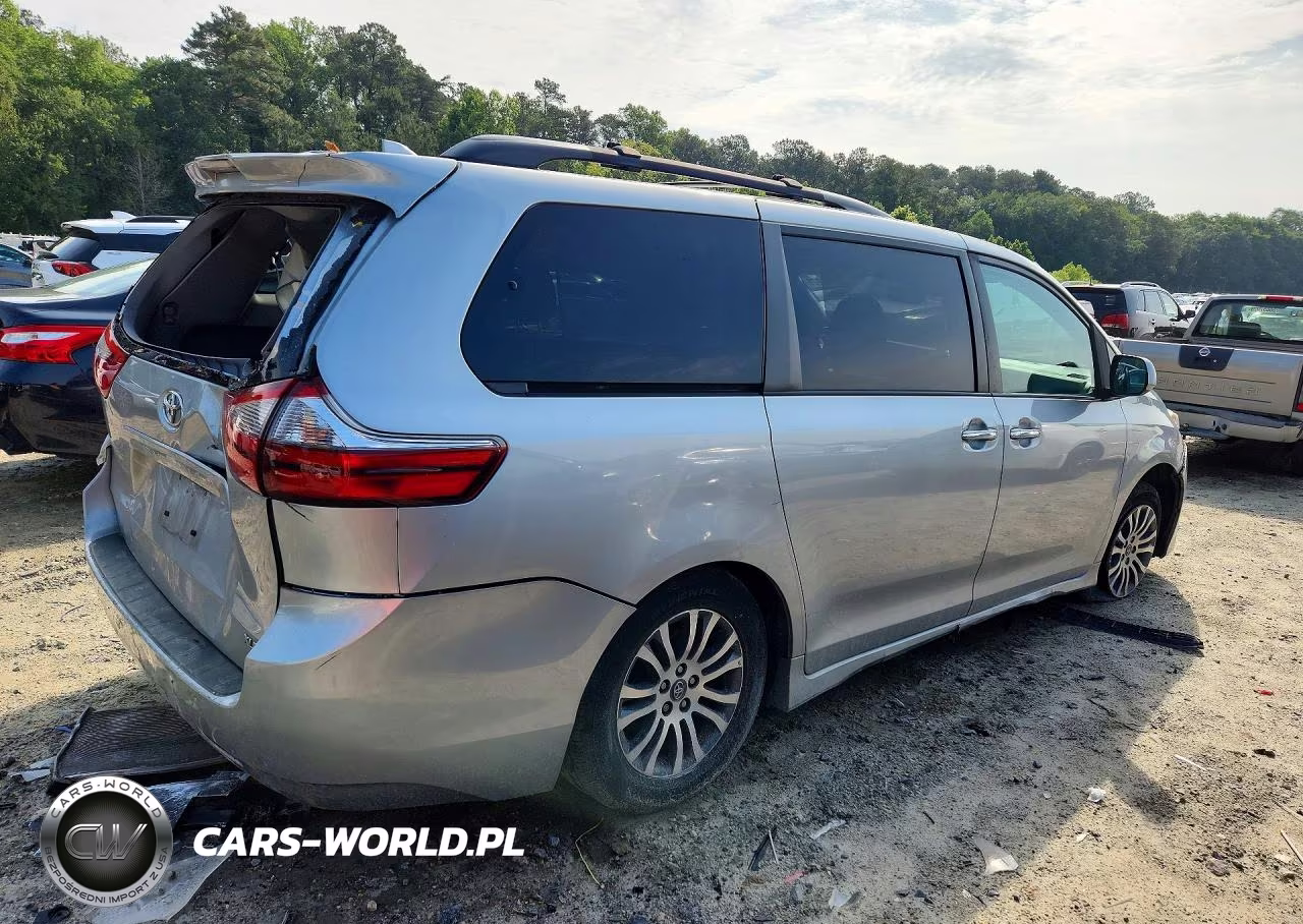 2020 Toyota Sienna Xle 8-Passenger VIN:5TDYZ3DC5LS050070 - 3
