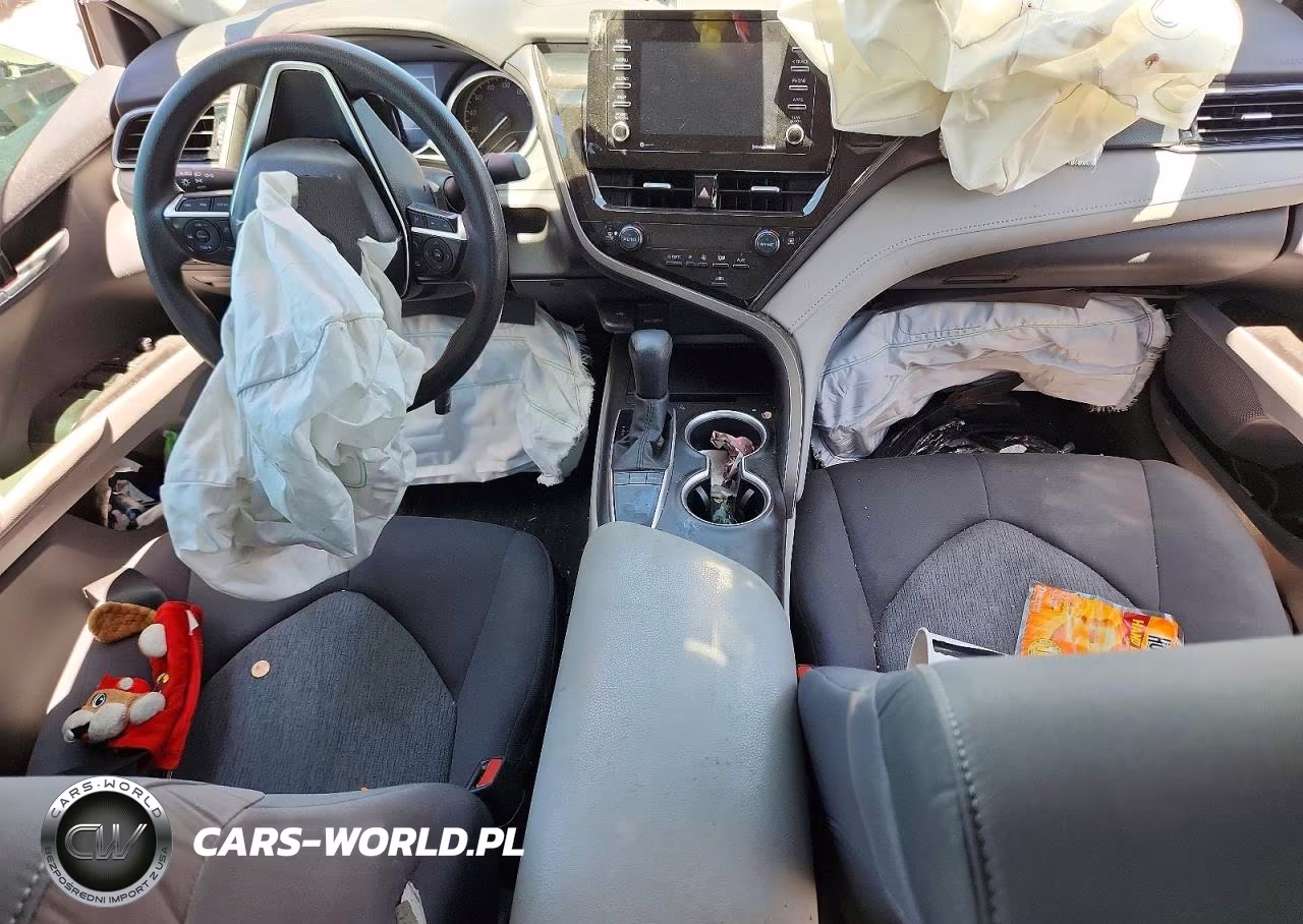 2024 Toyota Camry Le VIN:4T1C11AKXRU871473 - 8
