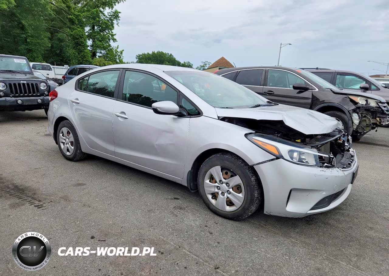 2018 Kia Forte Lx VIN:3KPFK4A70JE243596 - 4