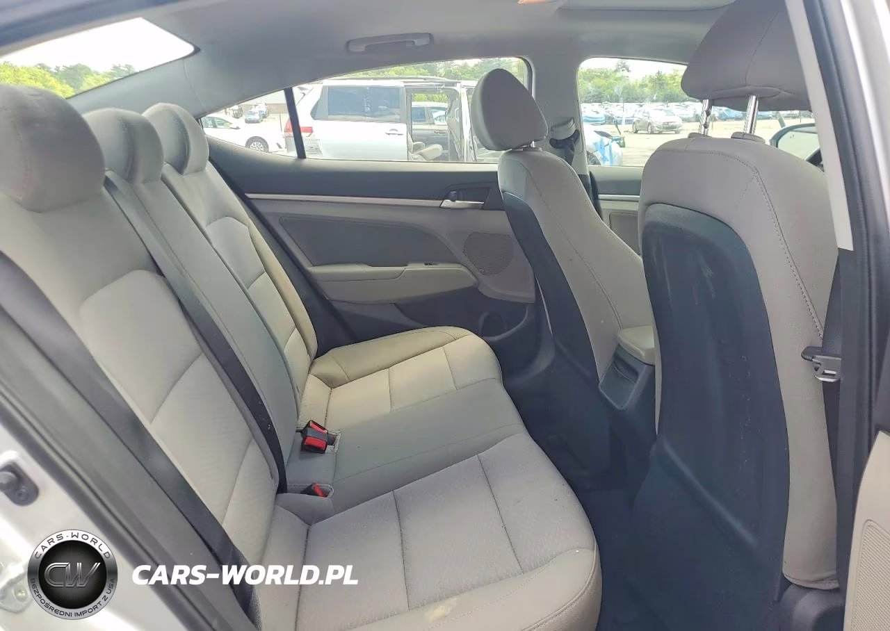 2019 Hyundai Elantra Value Edition VIN:5NPD84LF2KH428093 - 10