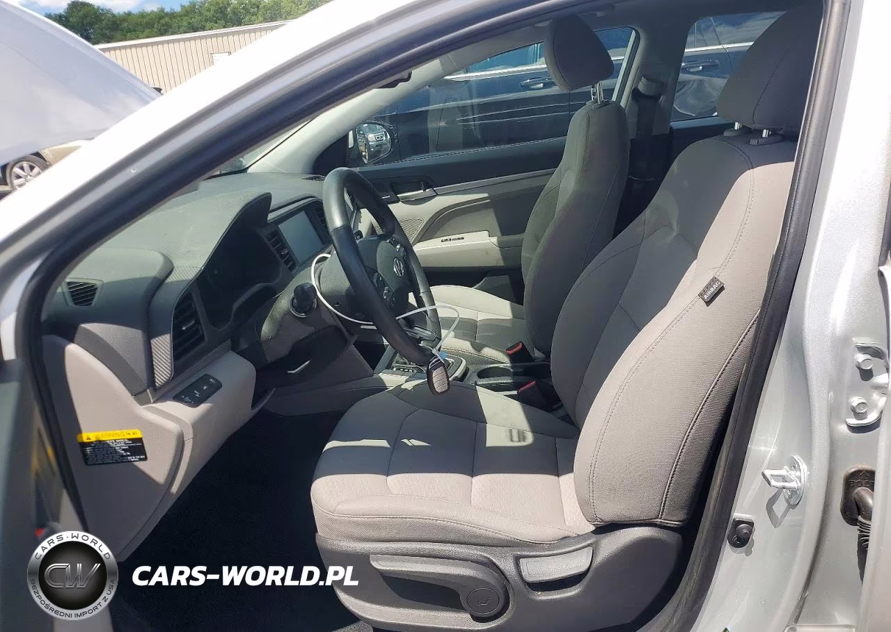 2019 Hyundai Elantra Value Edition VIN:5NPD84LF2KH428093 - 7