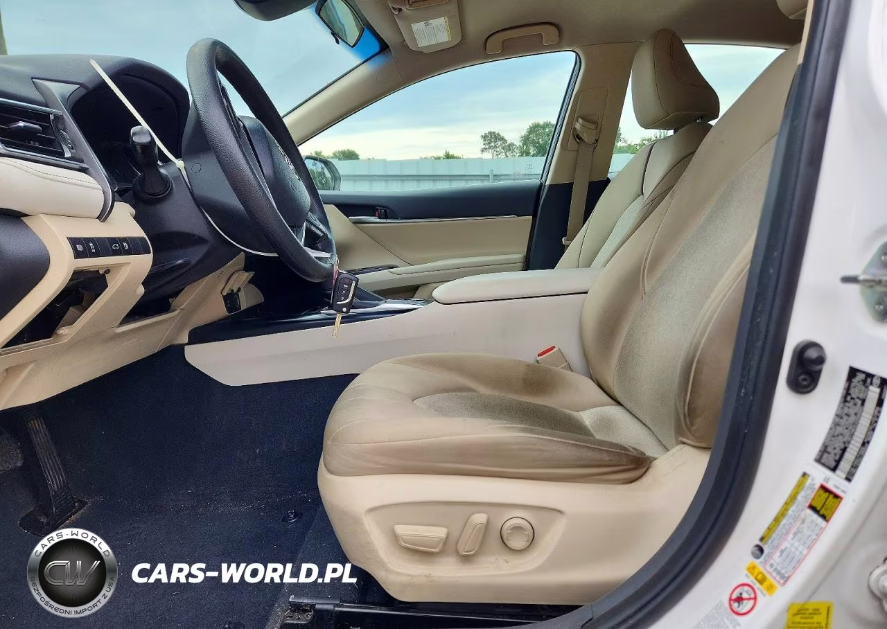 2018 Toyota Camry Le VIN:4T1B11HK9JU009965 - 7