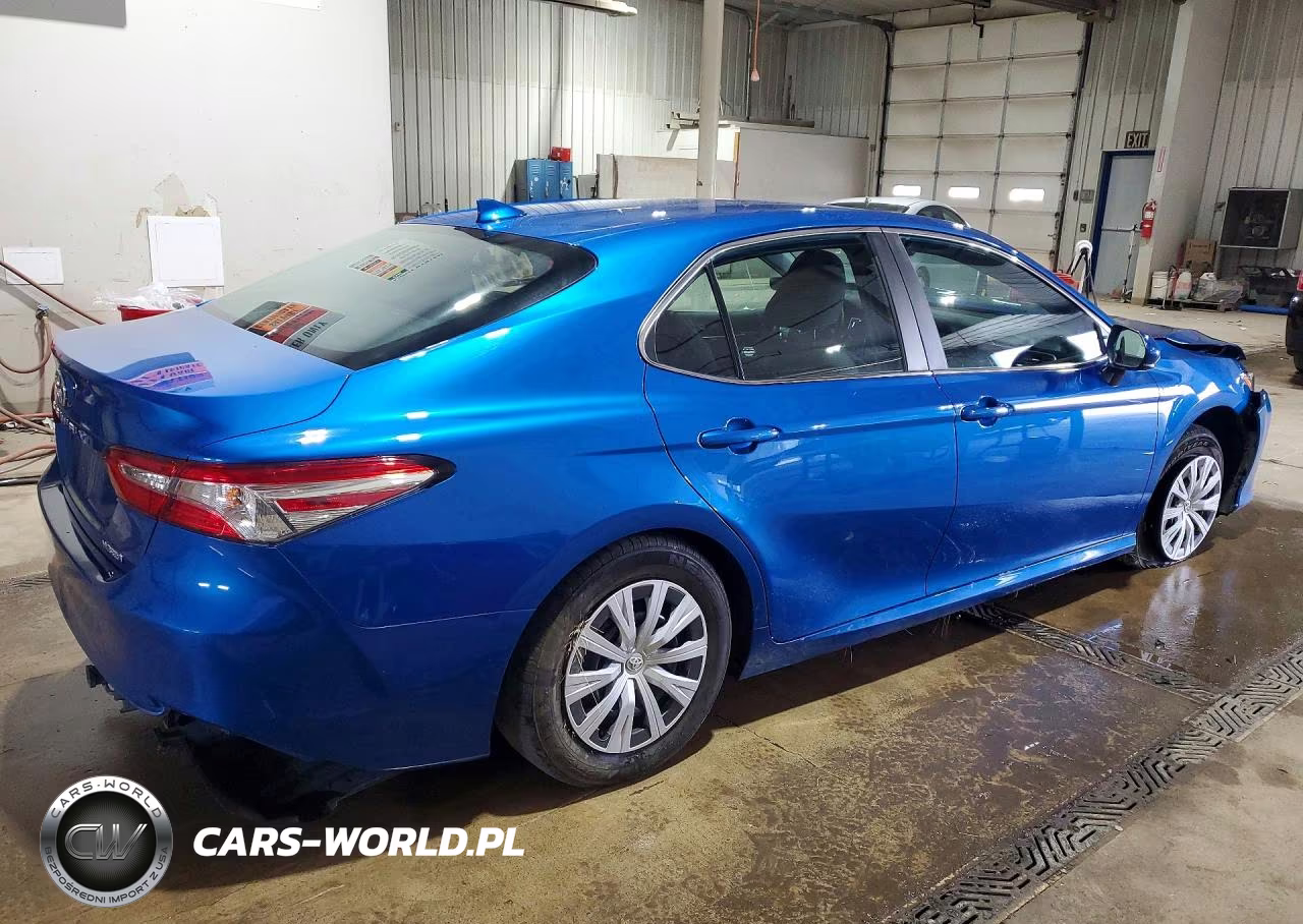 2020 Toyota Camry Le VIN:4T1C31AKXLU013244 - 3