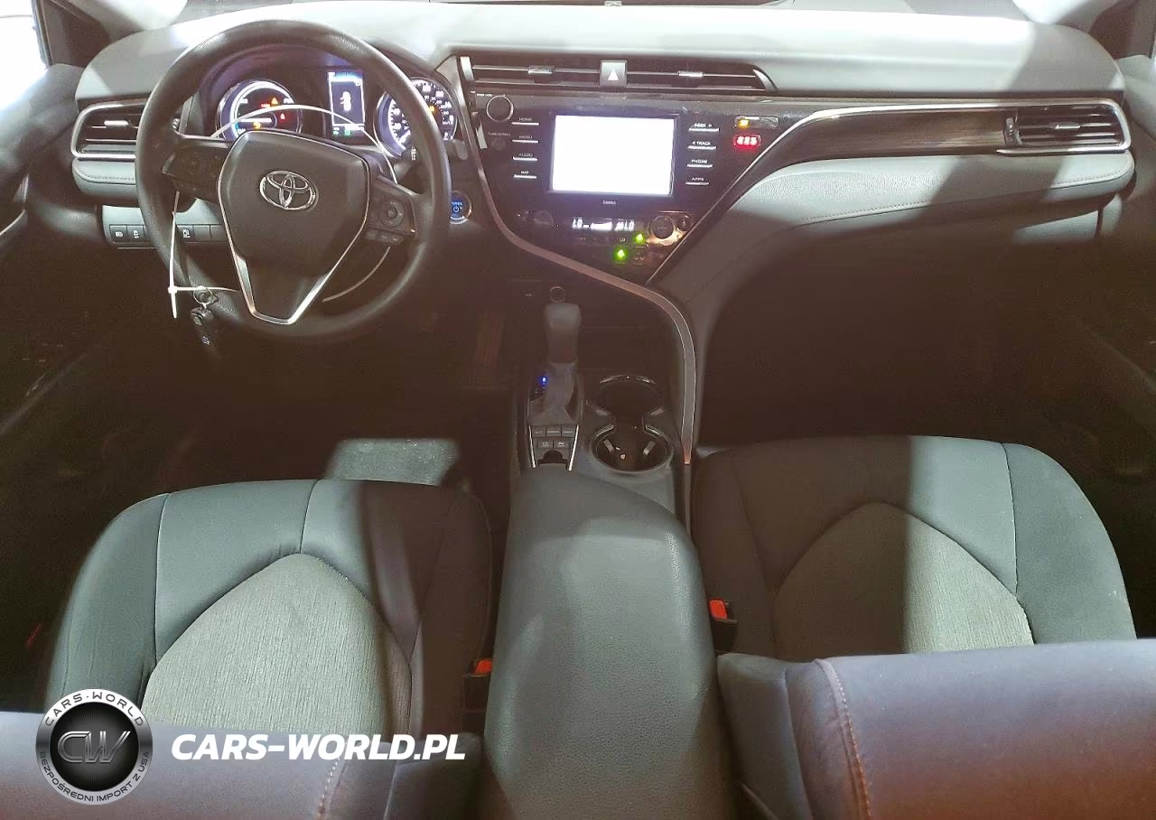 2020 Toyota Camry Le VIN:4T1C31AKXLU013244 - 8