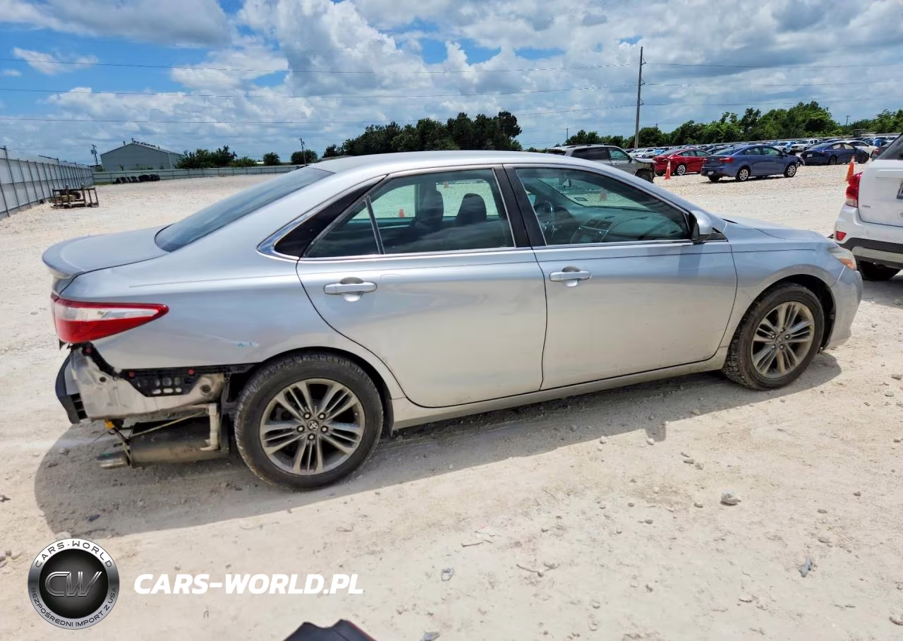 2017 Toyota Camry Se VIN:4T1BF1FK2HU708739 - 3