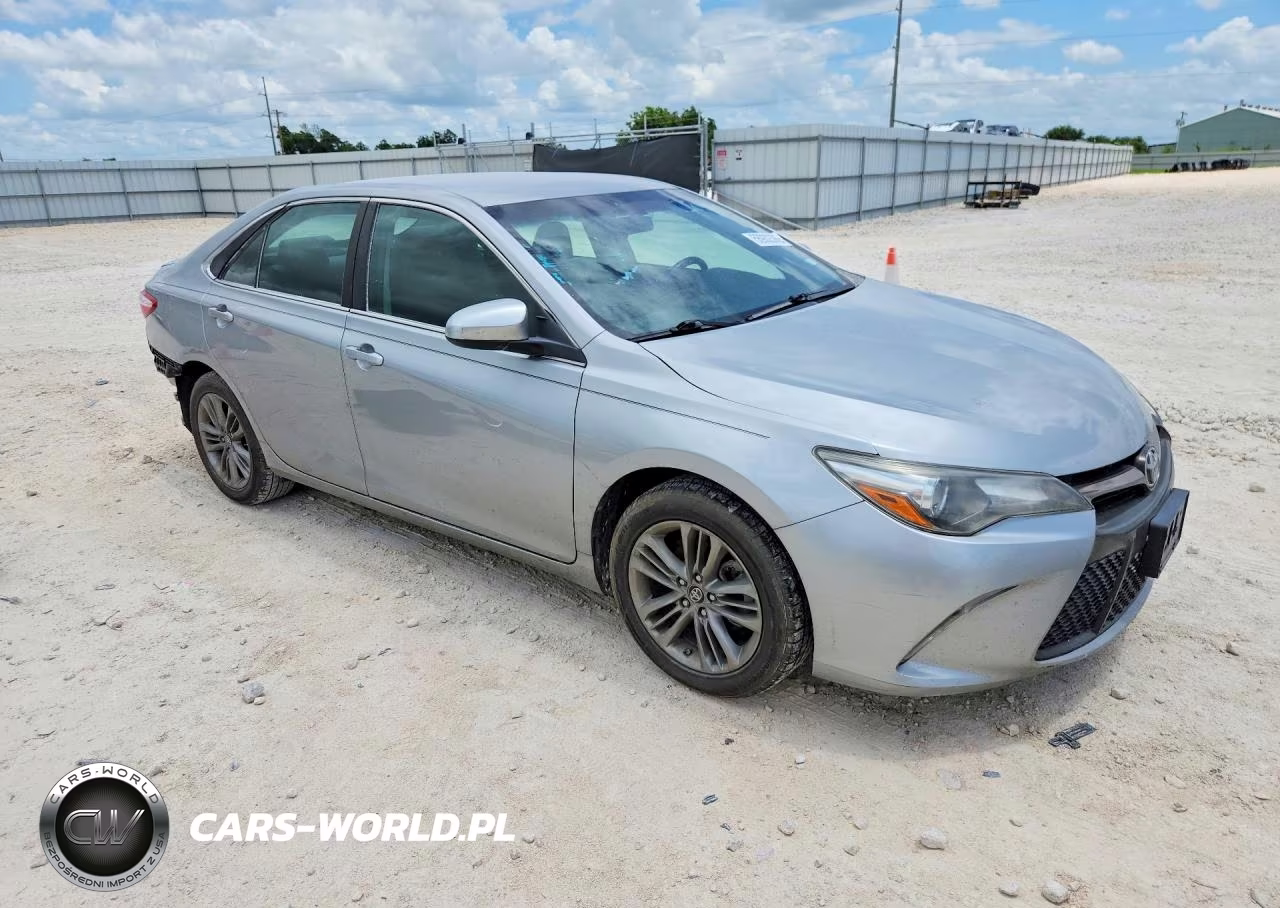 2017 Toyota Camry Se VIN:4T1BF1FK2HU708739 - 4
