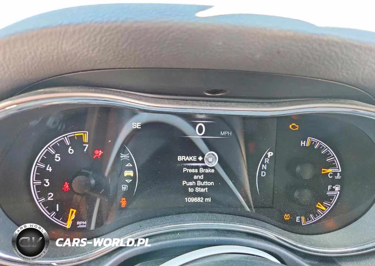 2018 Jeep Grand Cherokee Laredo VIN:1C4RJFAG2JC276666 - 9