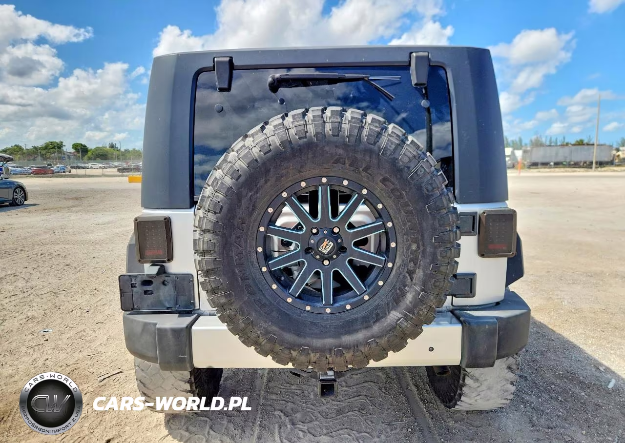 2008 Jeep Wrangler Sahara VIN:1J4FA54108L643749 - 6