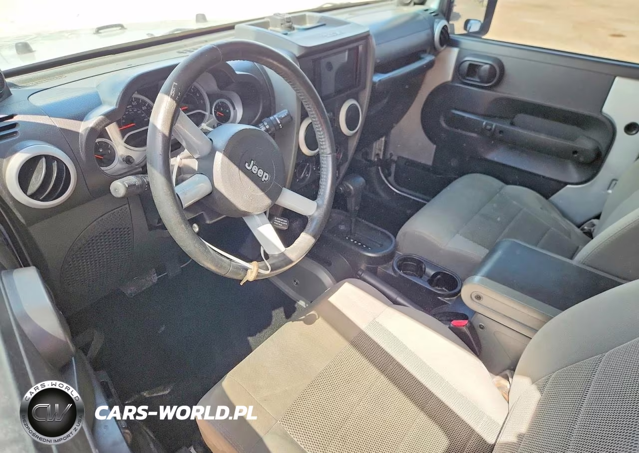2008 Jeep Wrangler Sahara VIN:1J4FA54108L643749 - 8