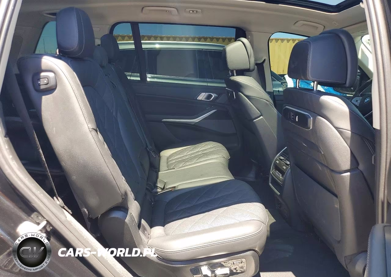 2024 BMW X7 xDrive40I VIN:5UX23EM0XR9T18772 - 11