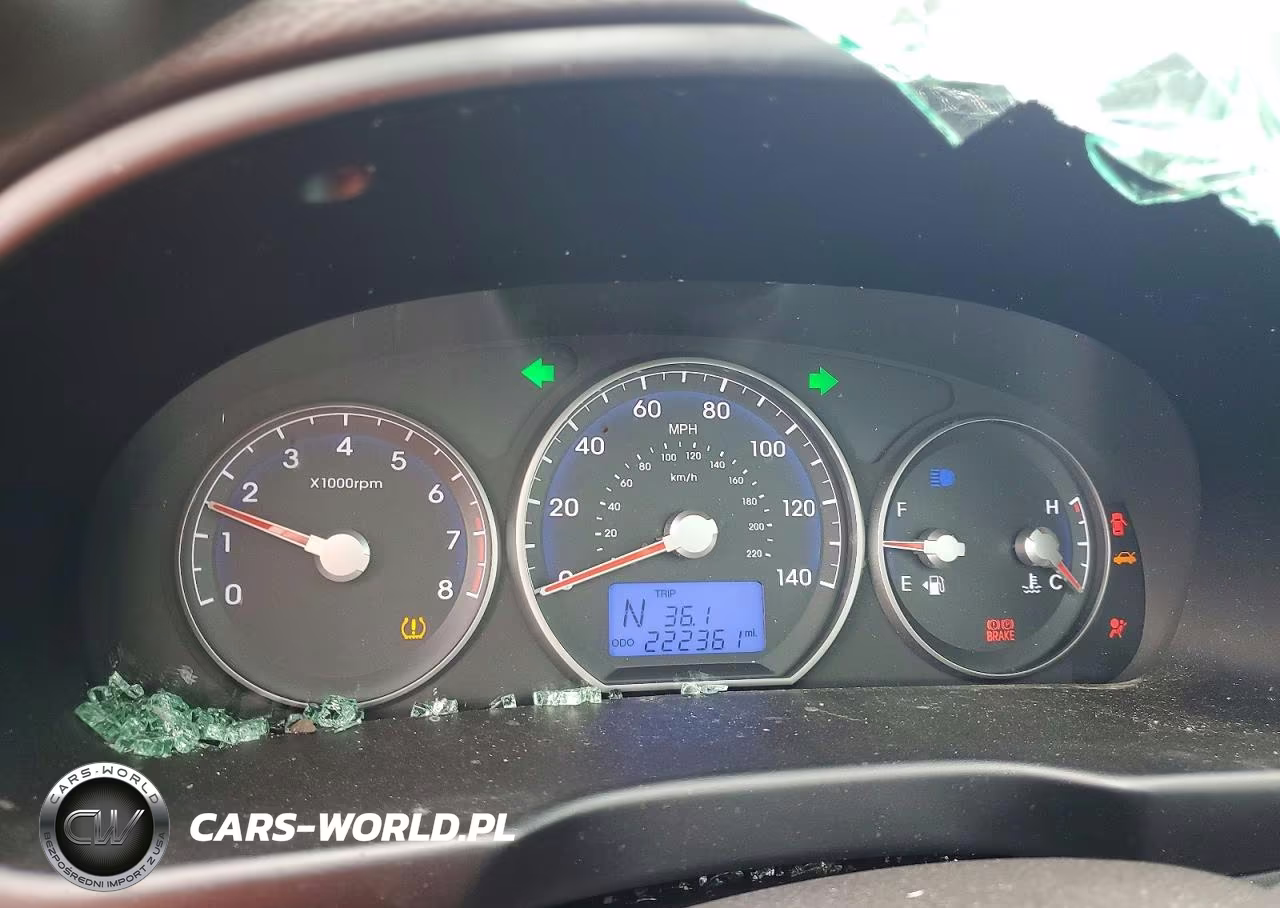 2012 Hyundai Santa Fe Se VIN:5XYZHDAGXCG117523 - 9