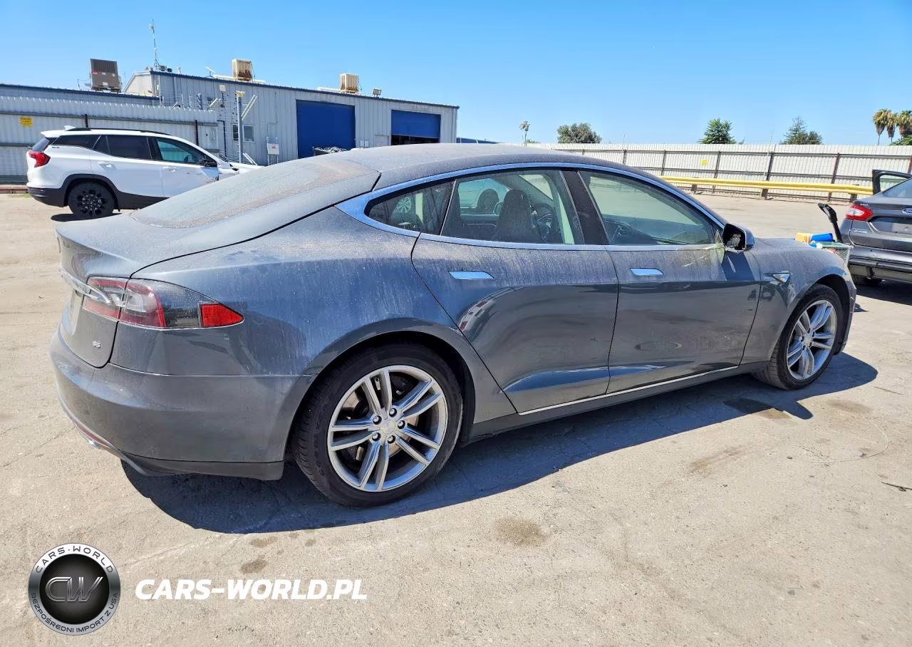 2013 Tesla Model S VIN:5YJSA1DNXDFP05607 - 3