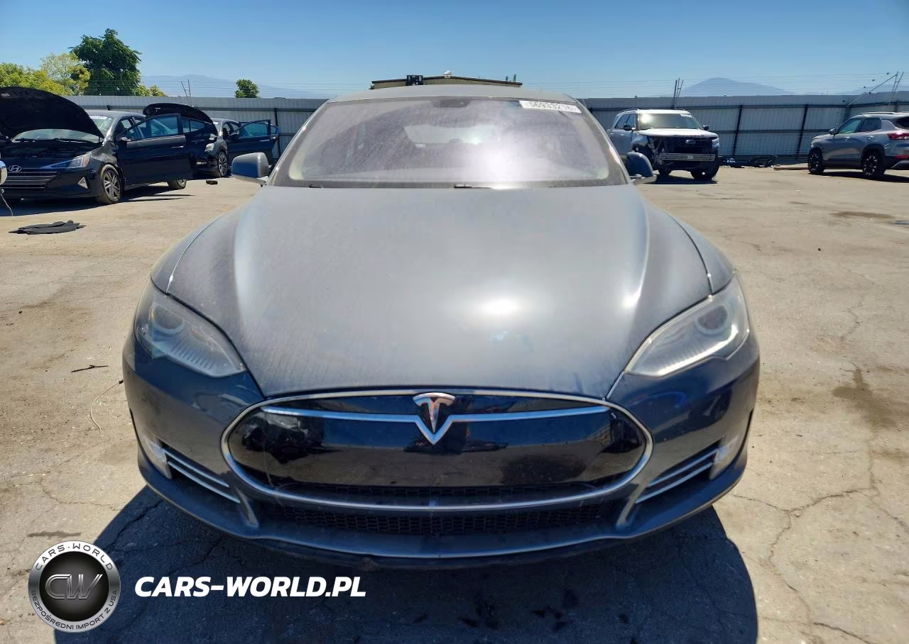 2013 Tesla Model S VIN:5YJSA1DNXDFP05607 - 5