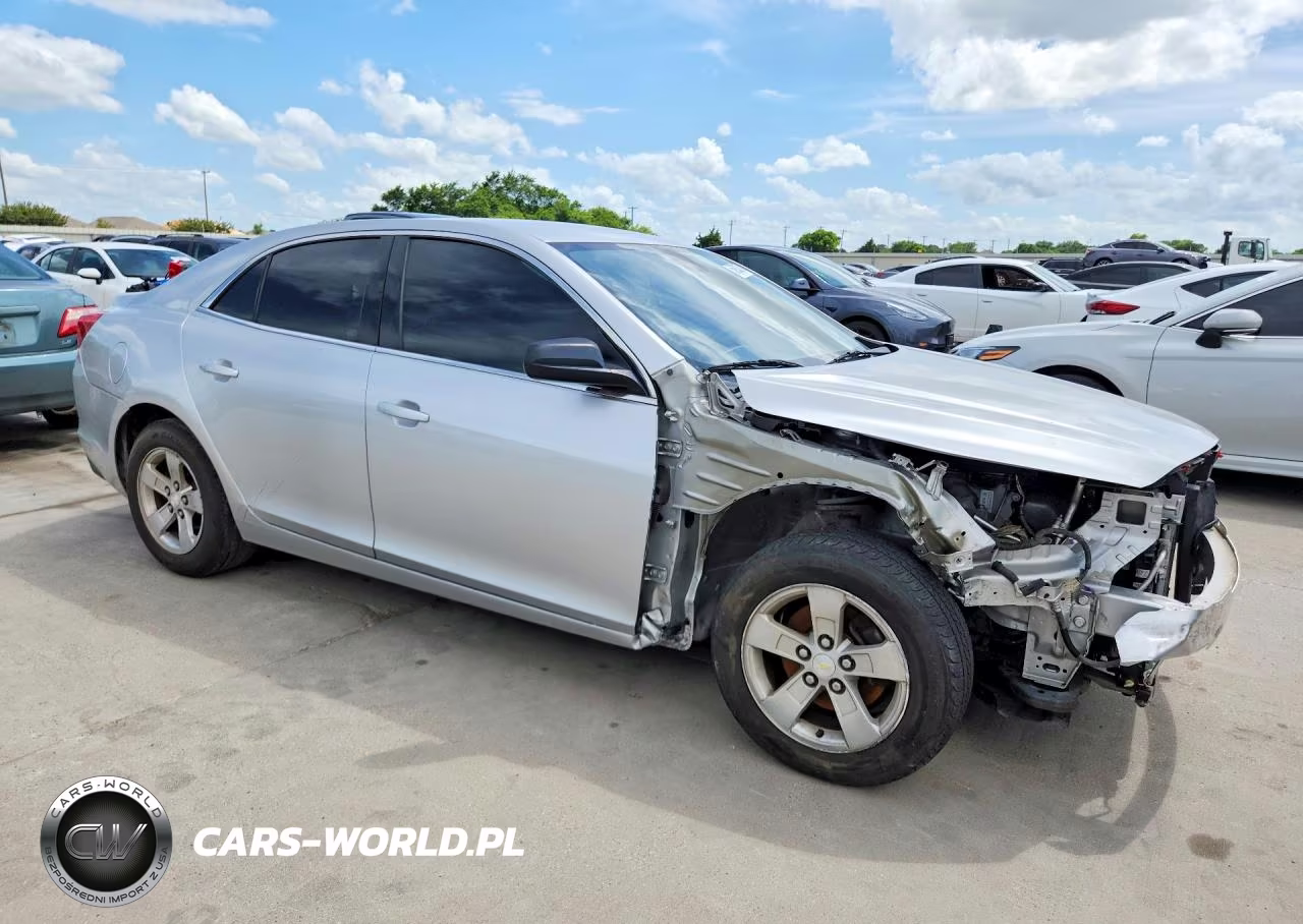 2015 Chevrolet Malibu Ls VIN:1G11B5SLXFF310397 - 4