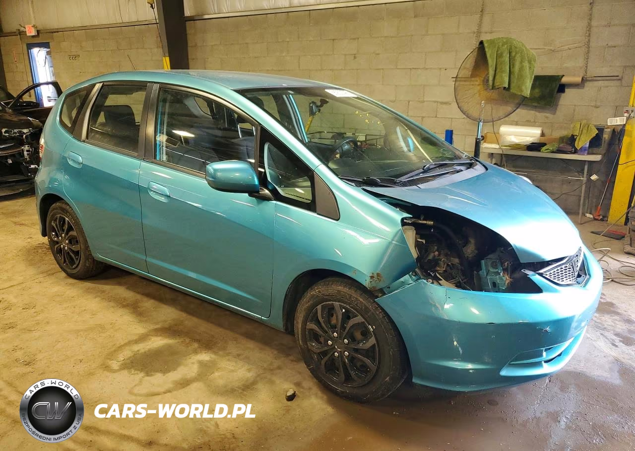 2013 Honda Fit VIN:JHMGE8H30DC036948 - 4