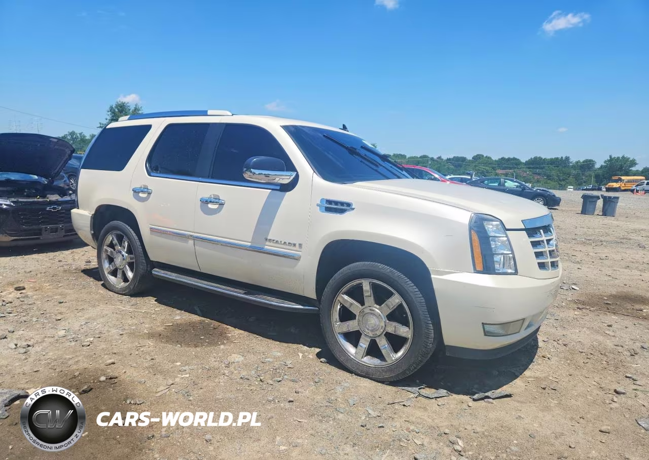 2008 Cadillac Escalade Luxury VIN:1GYFK63808R197584 - 4