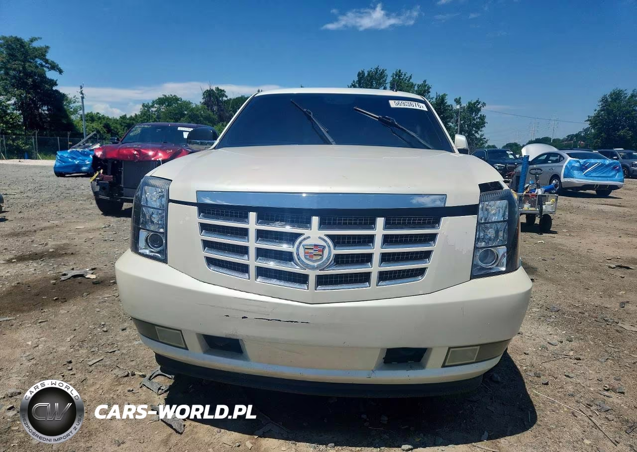 2008 Cadillac Escalade Luxury VIN:1GYFK63808R197584 - 5