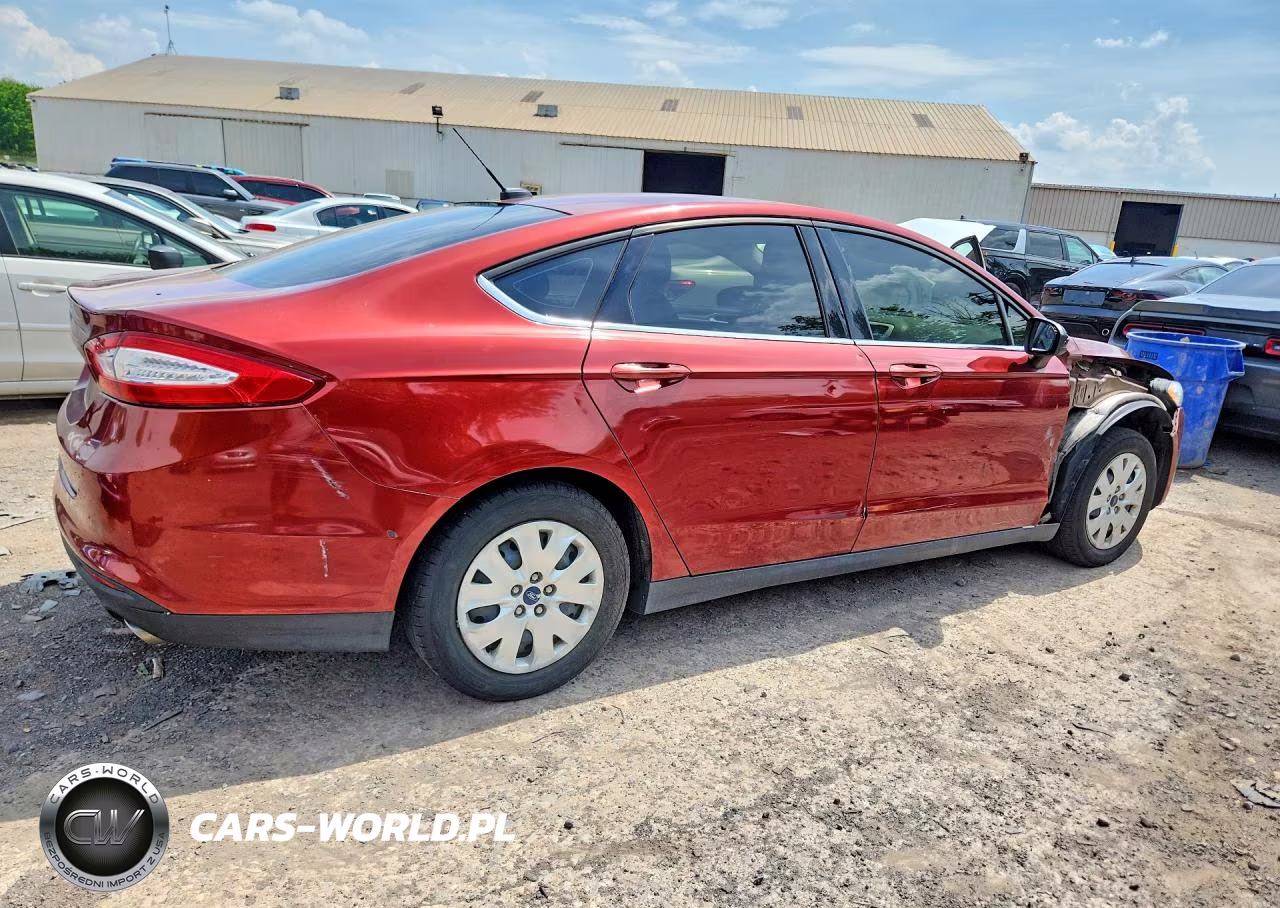 2014 Ford Fusion S VIN:3FA6P0G78ER310984 - 3