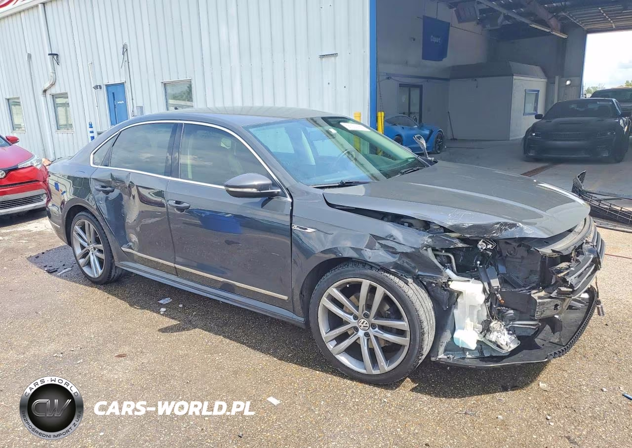 2017 Volkswagen Passat R-Line VIN:1VWDT7A30HC050270 - 4