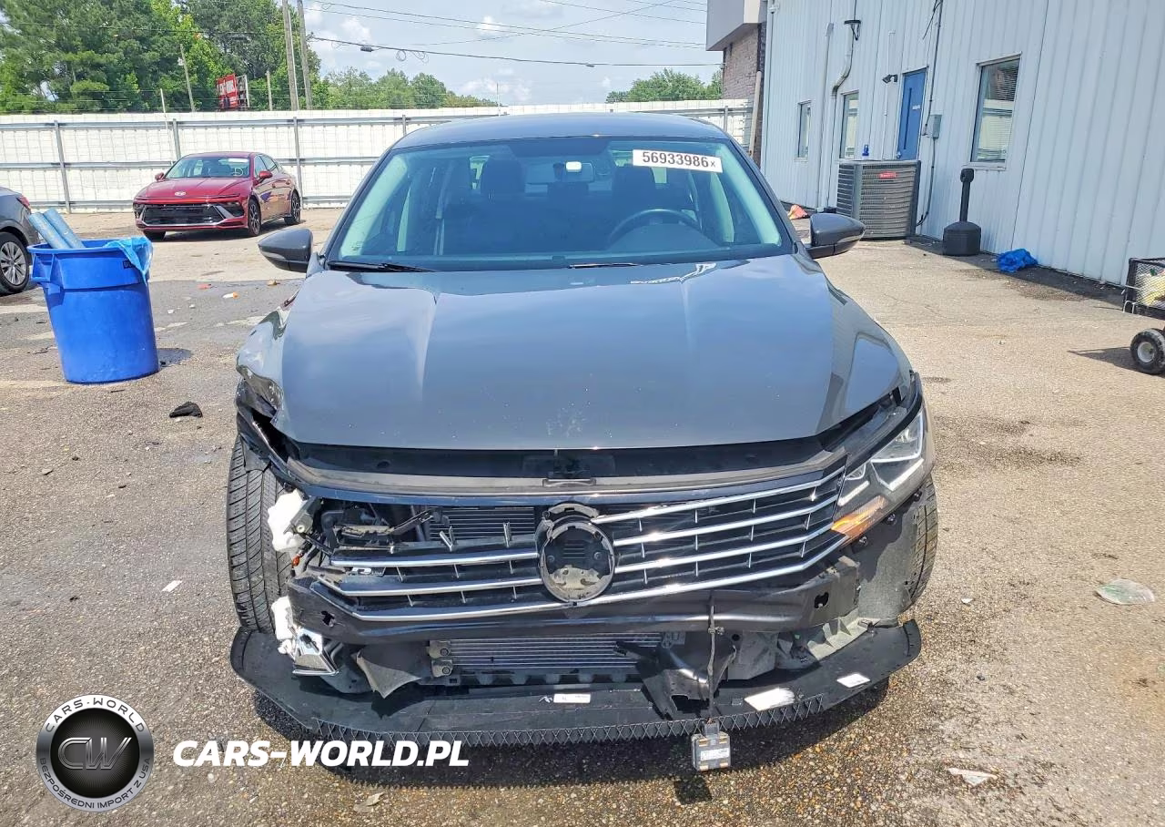 2017 Volkswagen Passat R-Line VIN:1VWDT7A30HC050270 - 5