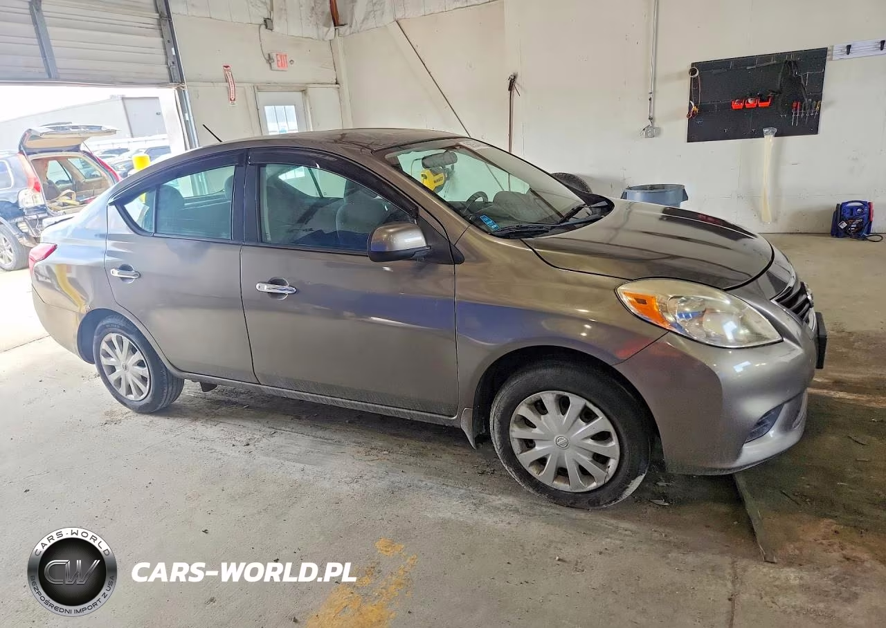 2014 Nissan Versa 1.6 S VIN:3N1CN7AP2EL819494 - 4