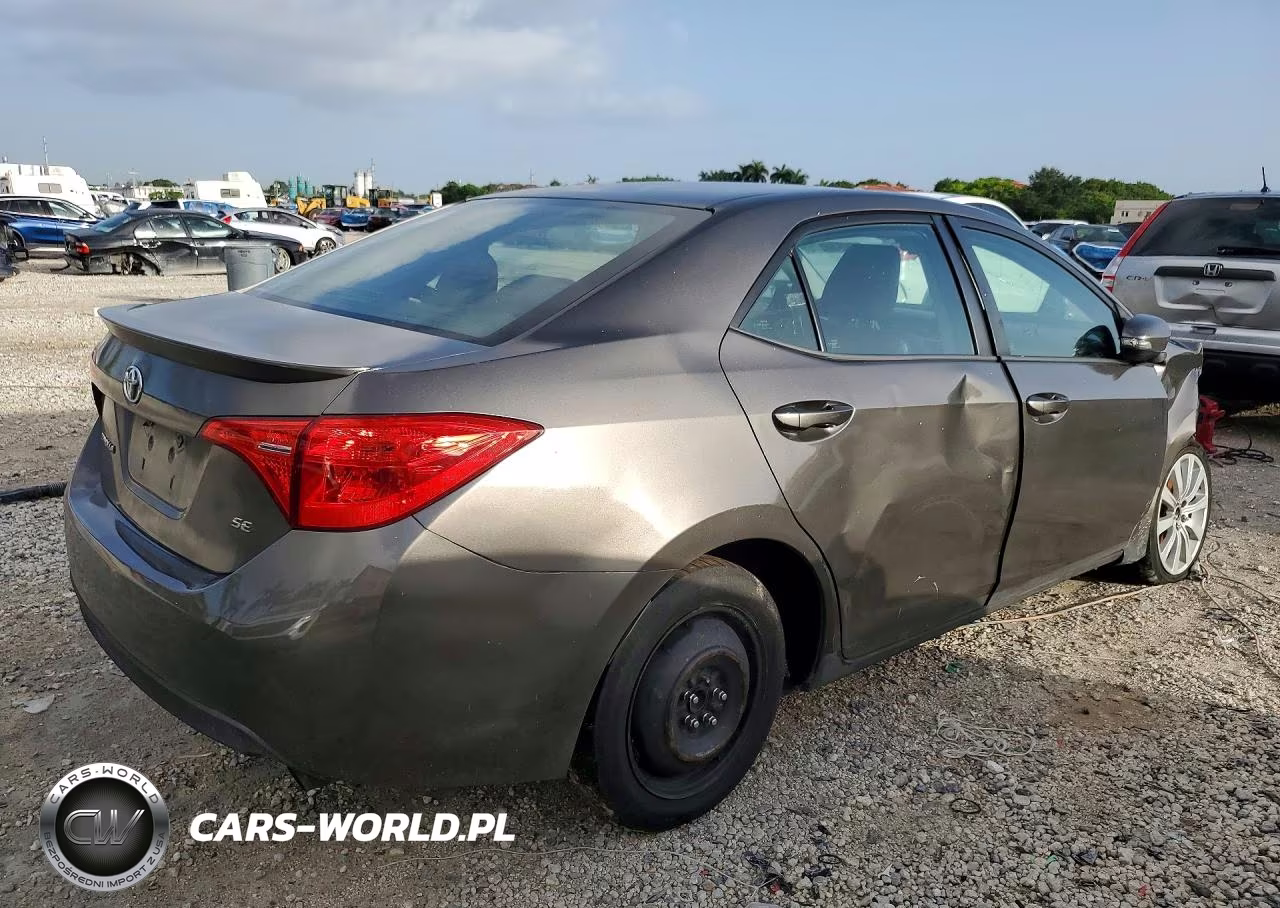 2018 Toyota Corolla Se VIN:2T1BURHE8JC064019 - 3