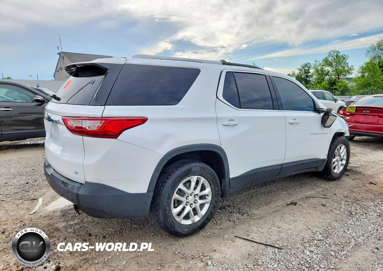 2018 Chevrolet Traverse Lt VIN:1GNERGKW8JJ189070 - 3