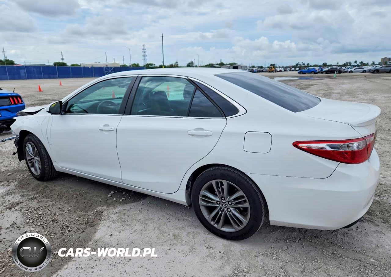 2015 Toyota Camry Se VIN:4T1BF1FK6FU884562 - 2