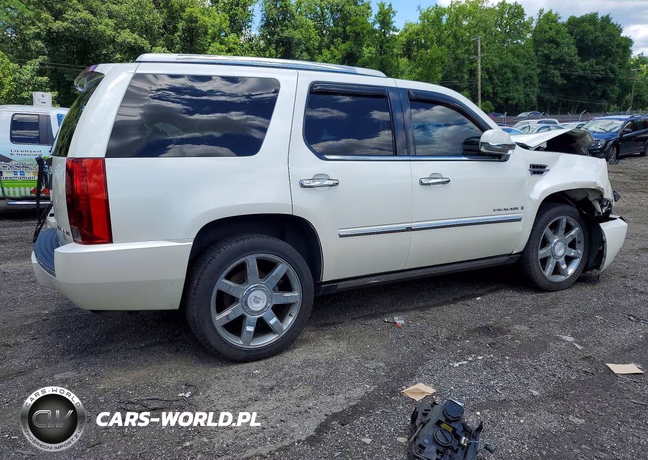 2007 Cadillac Escalade Luxury VIN:1GYFK63897R425645 - 3