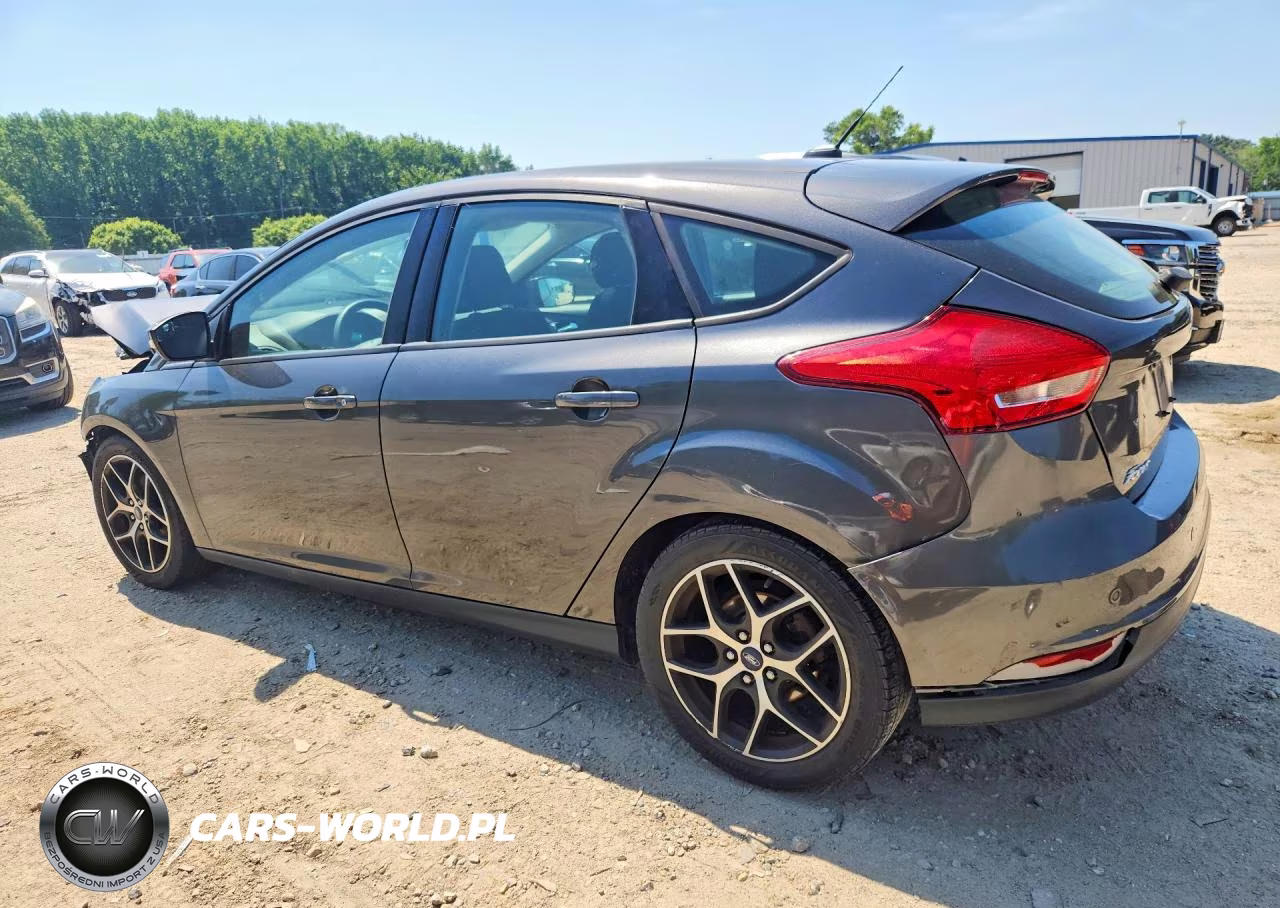 2017 Ford Focus Sel VIN:1FADP3M2XHL323174 - 2
