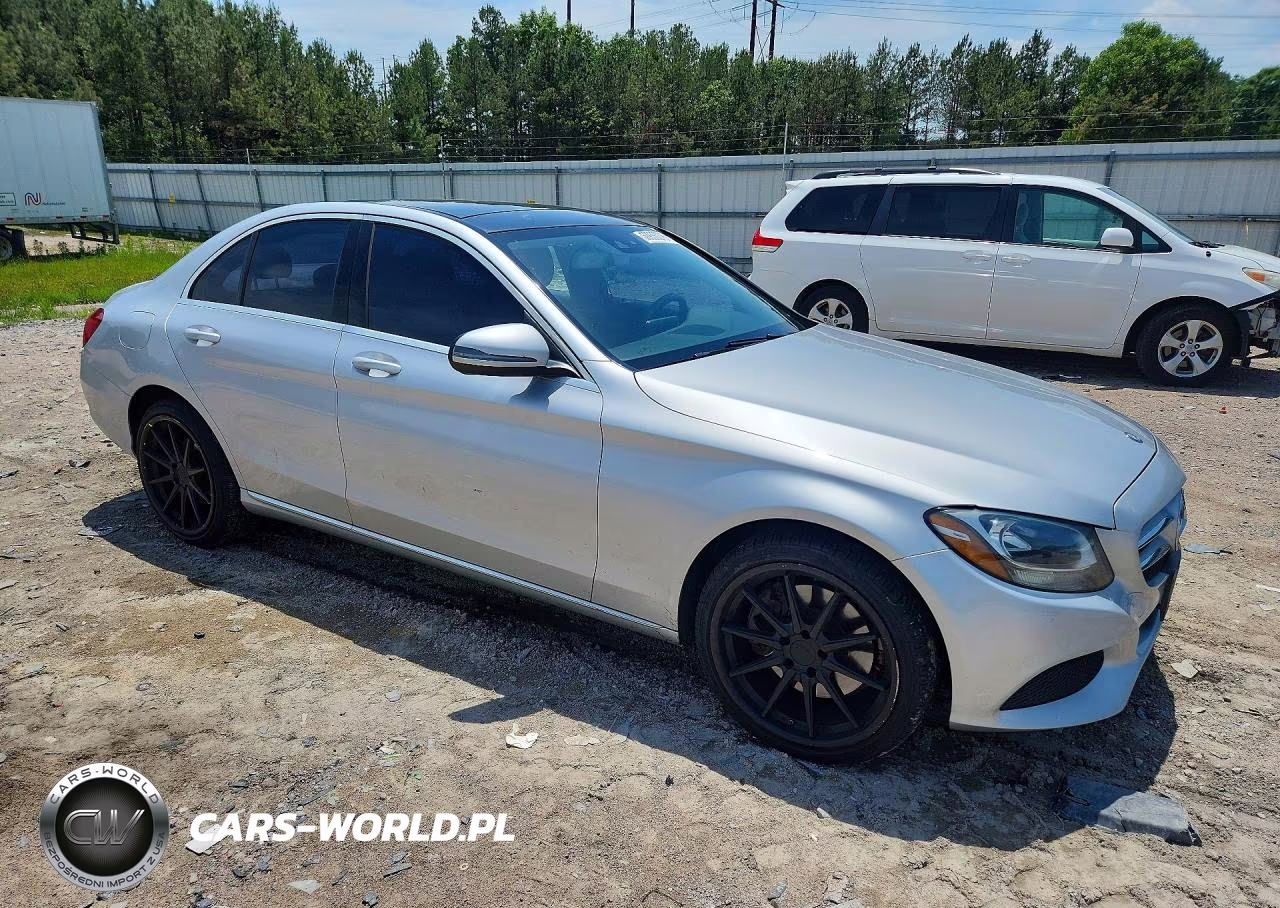 2016 Mercedes-Benz C 300 4Matic VIN:55SWF4KB6GU117638 - 4