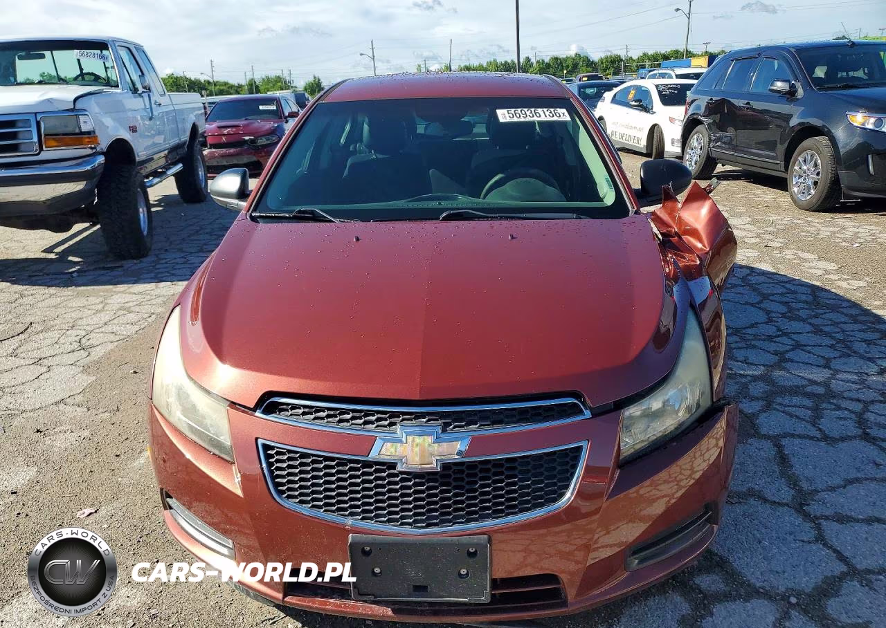 2012 Chevrolet Cruze Ls VIN:1G1PC5SH1C7185105 - 5
