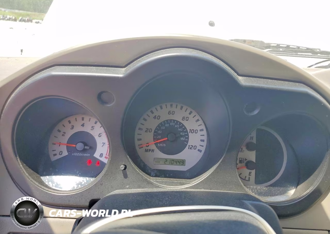 2004 Nissan Xterra Xe VIN:5N1ED28T24C688040 - 9
