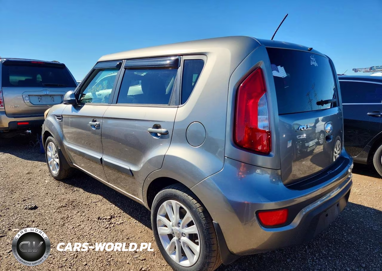 2013 Kia Soul + VIN:KNDJT2A61D7603191 - 2