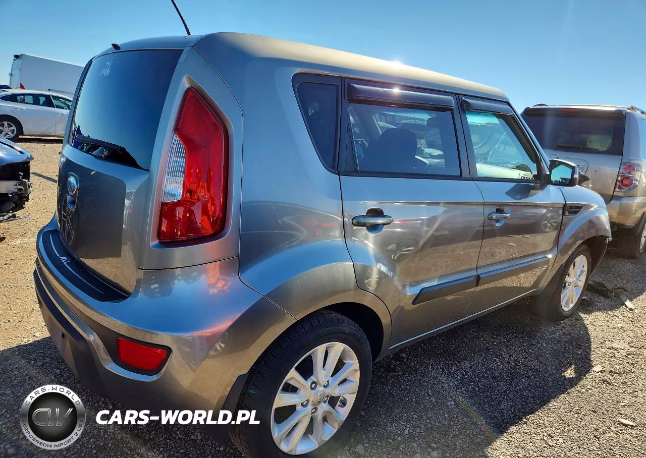 2013 Kia Soul + VIN:KNDJT2A61D7603191 - 3