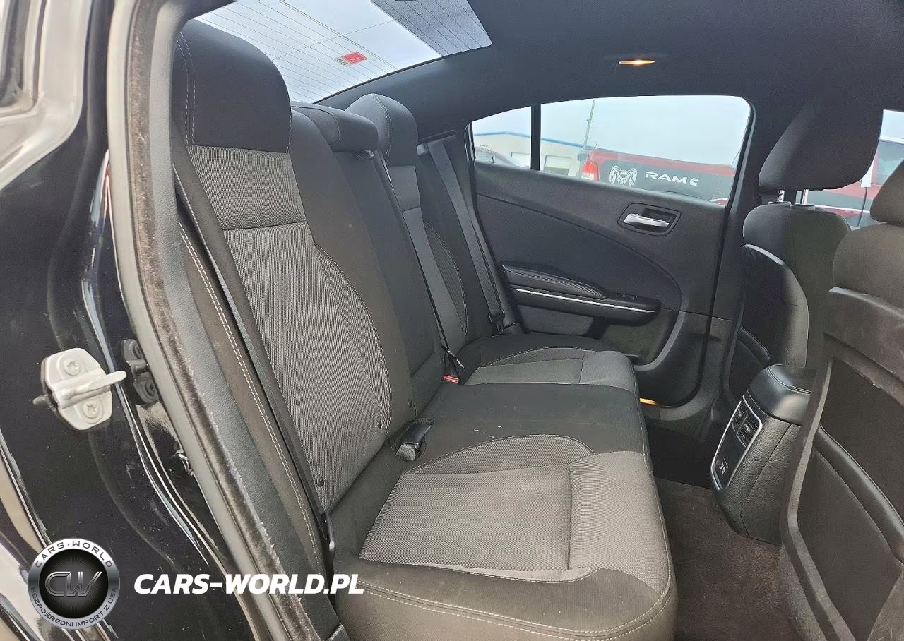 2018 Dodge Charger Sxt VIN:2C3CDXBG8JH174355 - 10
