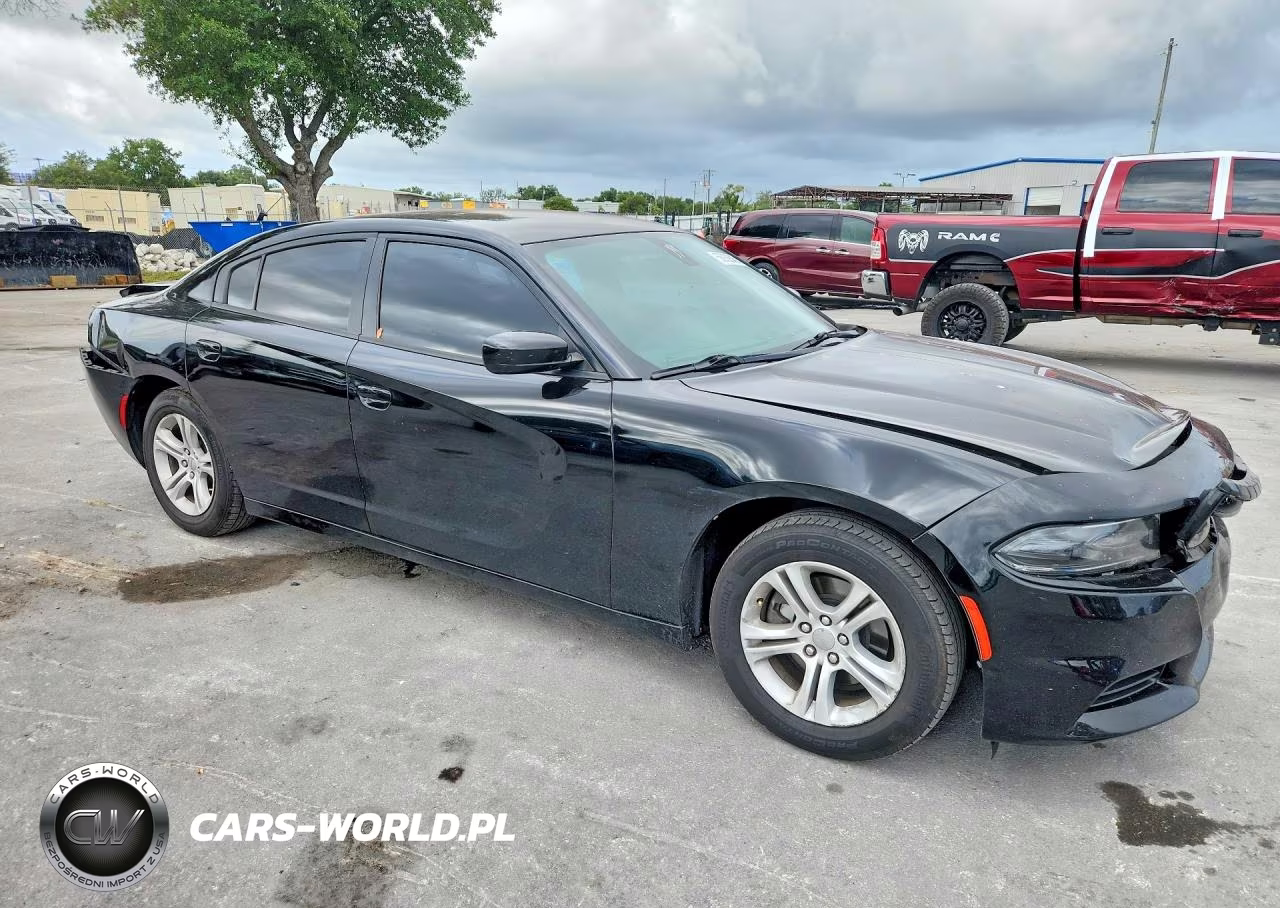 2018 Dodge Charger Sxt VIN:2C3CDXBG8JH174355 - 4