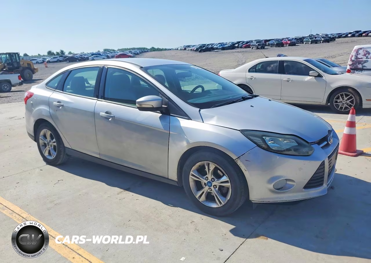 2013 Ford Focus VIN:1FADP3F21DL283459 - 4