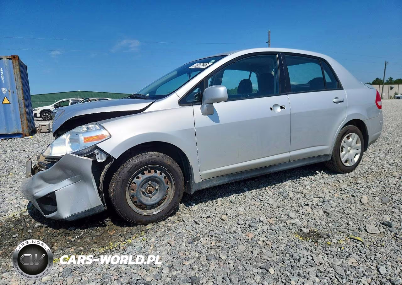 2010 Nissan Versa 1.8 S