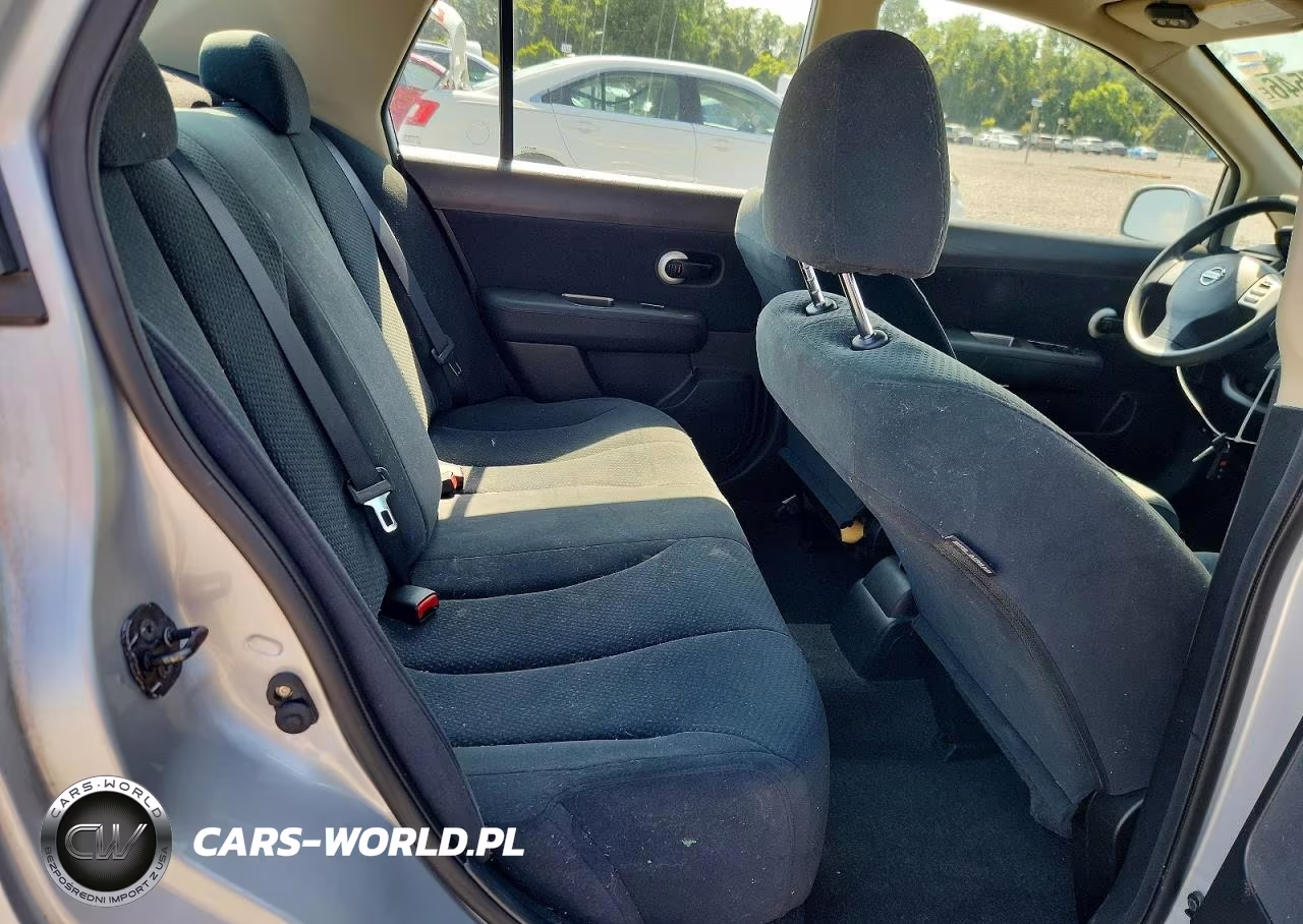 2010 Nissan Versa 1.8 S VIN:3N1BC1AP1AL458087 - 10