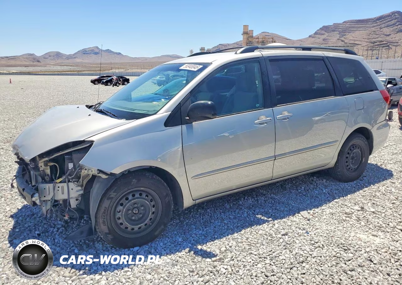 2010 Toyota Sienna Le 7-Passenger – zdjęcie 1 z 14